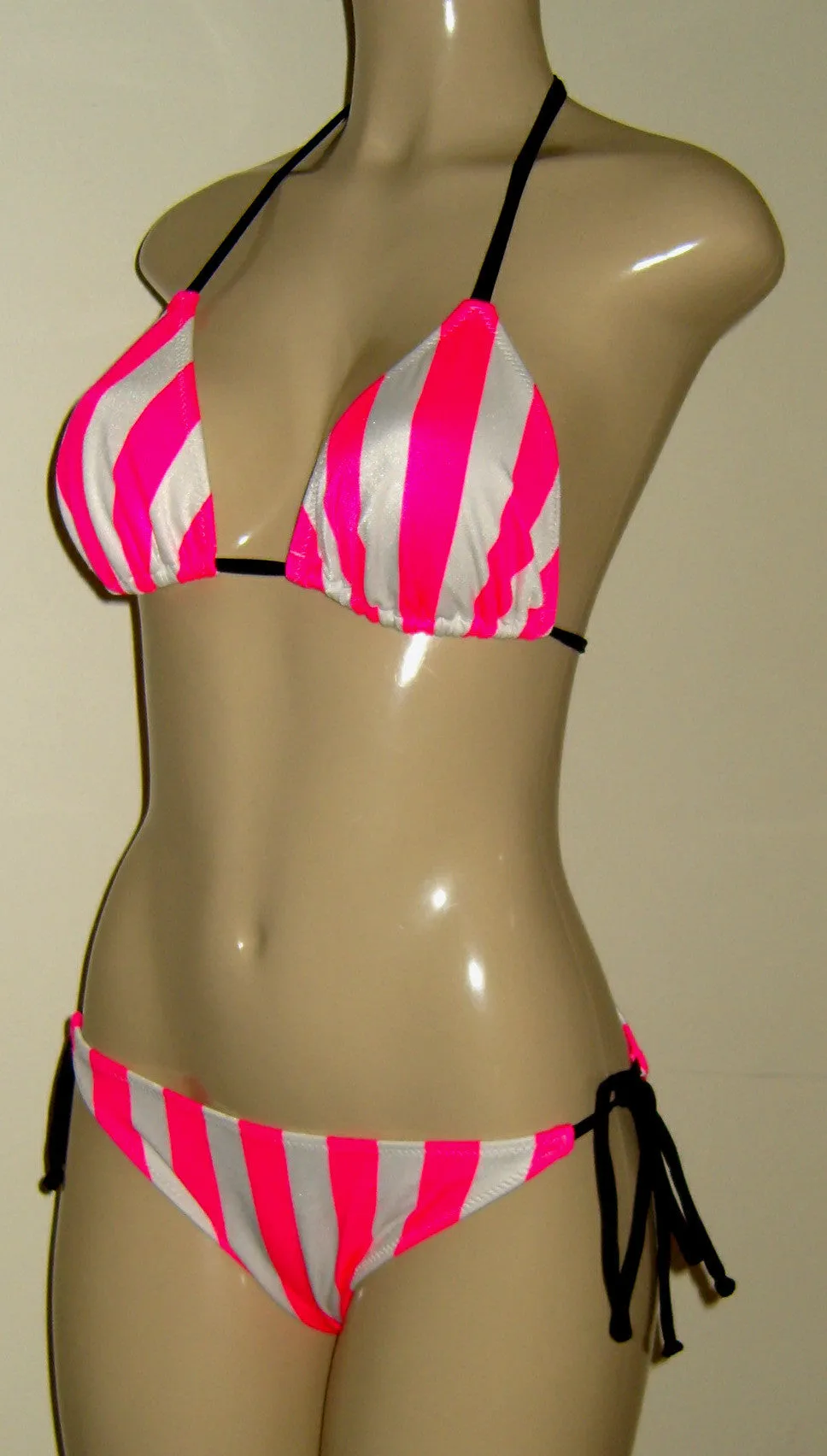 Triangle Top and Single Tie Puckered Butt Bottom